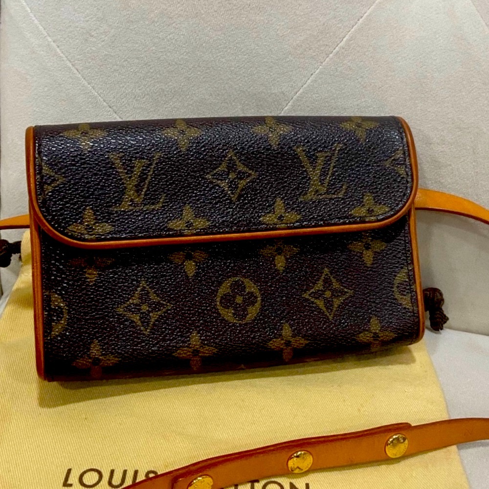 LOUIS VUITTON Brown Monogram Belt Bag & Dust Bag, EUC - Picture 3 of 14
